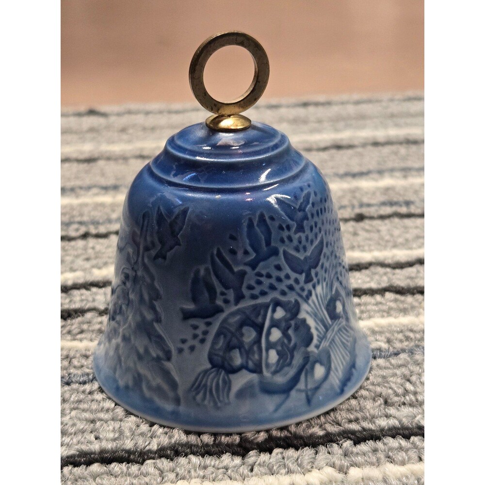 B&G Denmark Jule After 1981 Blue and White Christmas Bell Bing And Grondahl